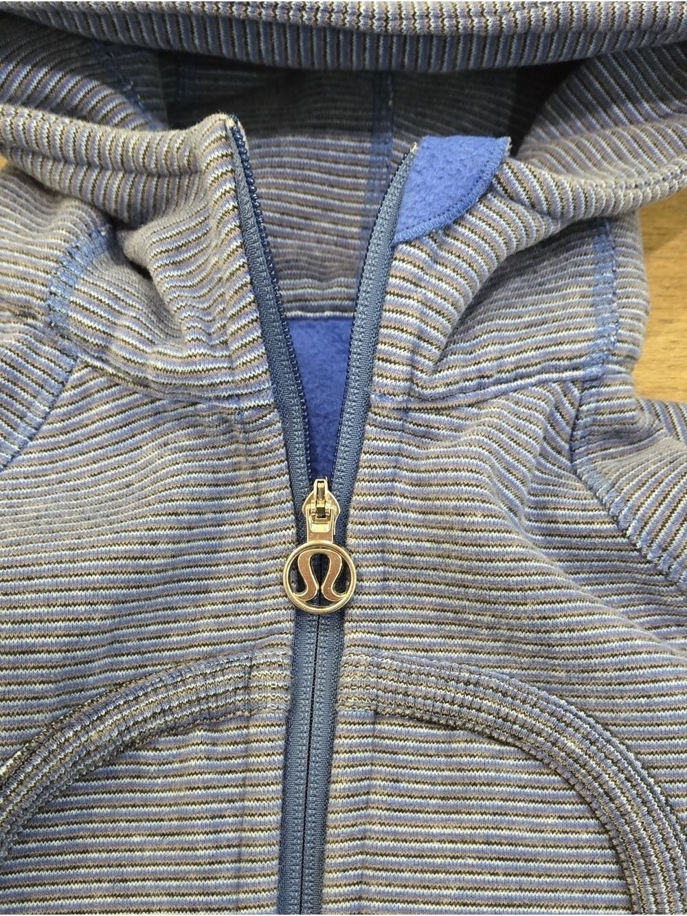 Lululemon Blue Microstripe Rocksteady Active Sciba Full-Zip Hooded Jacket - Picture 5 of 9